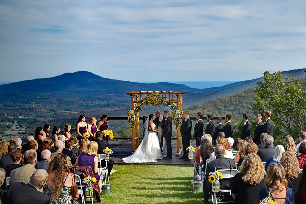 hunter mountain wedding ceremony with view
